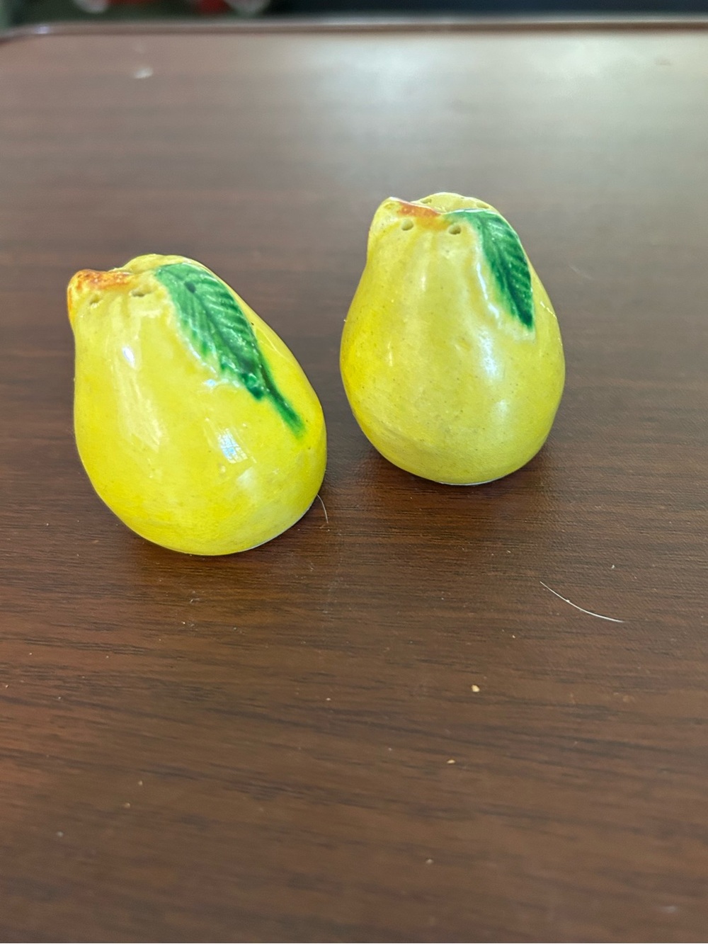Vintage 2 1/2 inch tall pea shaped salt&pepper shakers from Japan. Cork stops.
